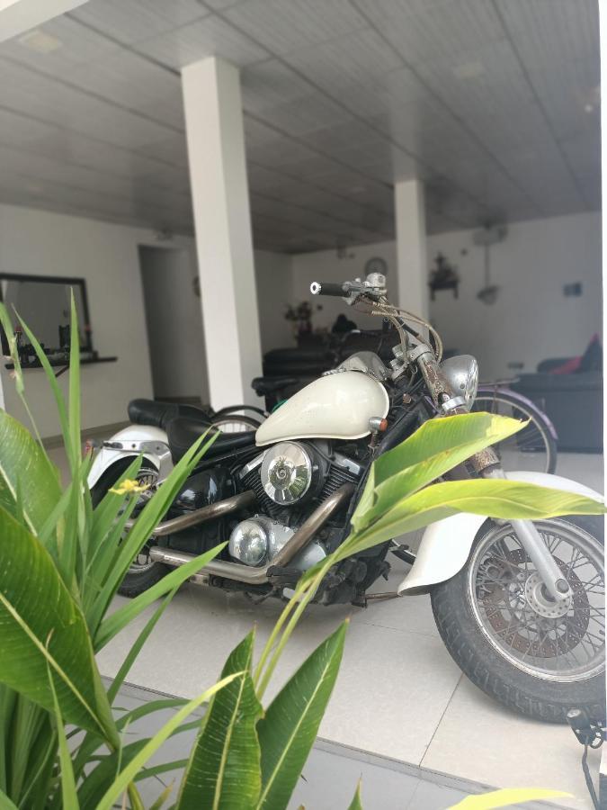 The Bamboo Tree Transit Hotel Katunayaka Εξωτερικό φωτογραφία