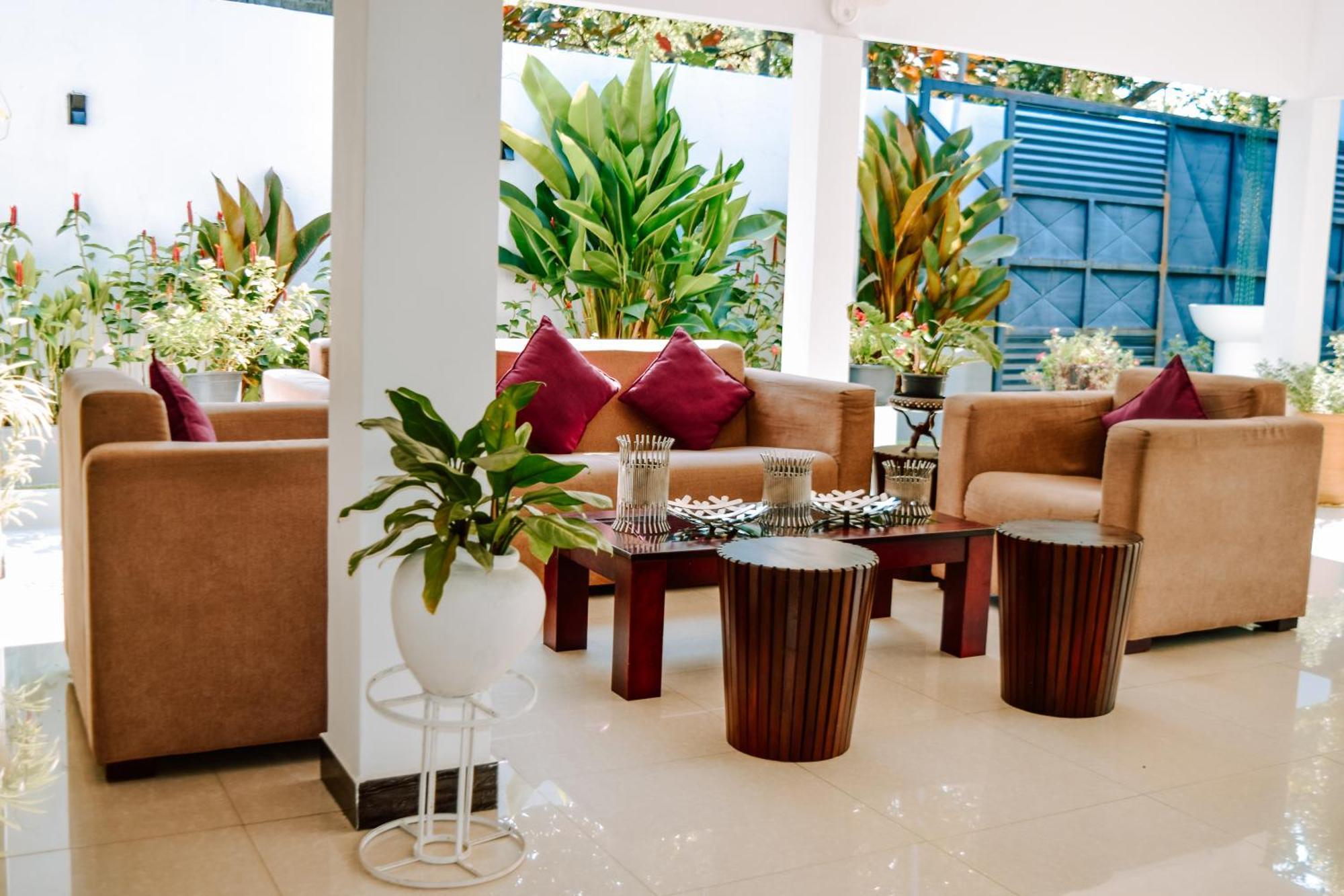 The Bamboo Tree Transit Hotel Katunayaka Εξωτερικό φωτογραφία